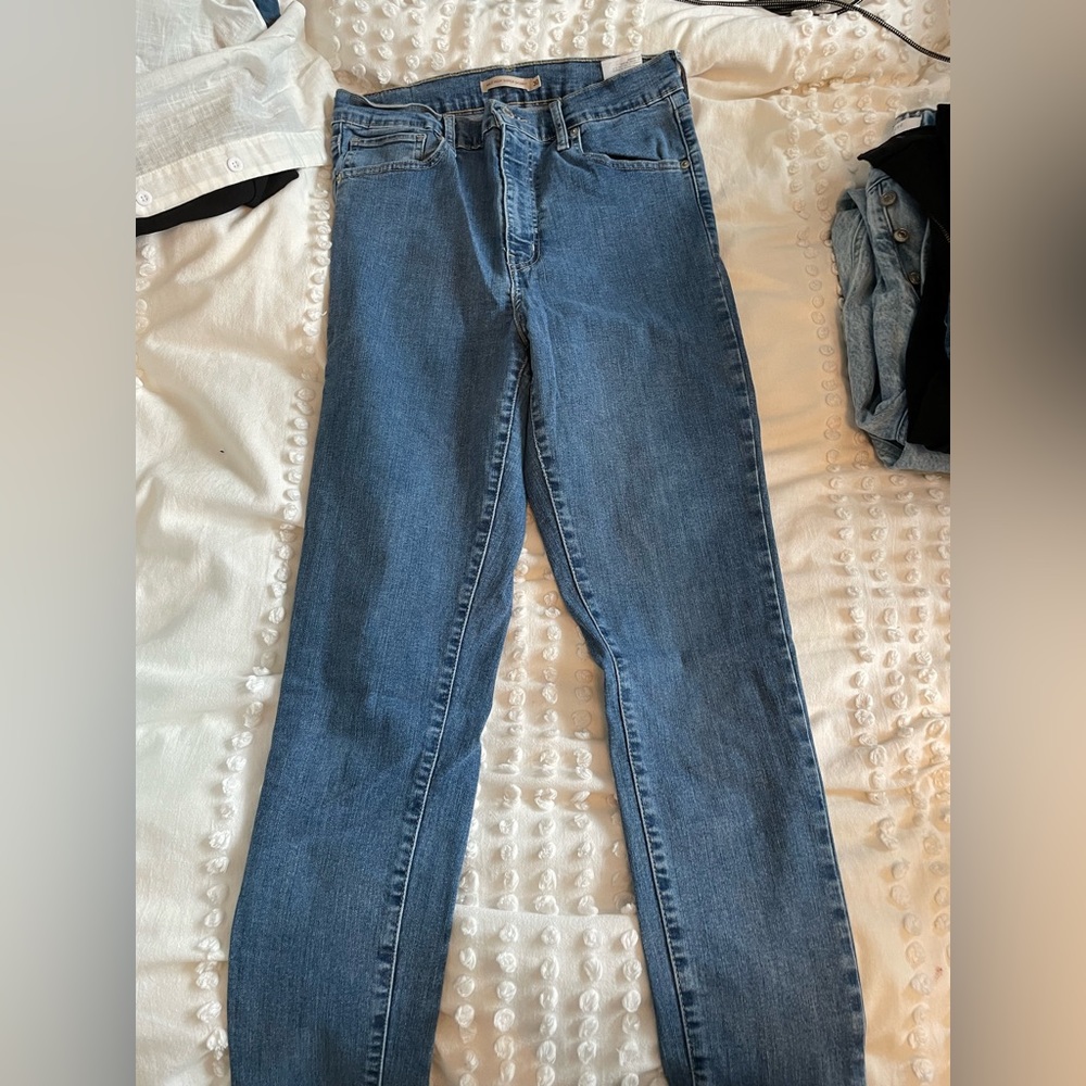 Levi’s skinny jeans size 30